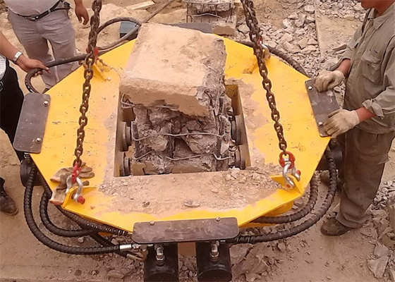 発破および従来の押しつぶす方法のための油圧正方形の山のブレーカの役に立つツール
