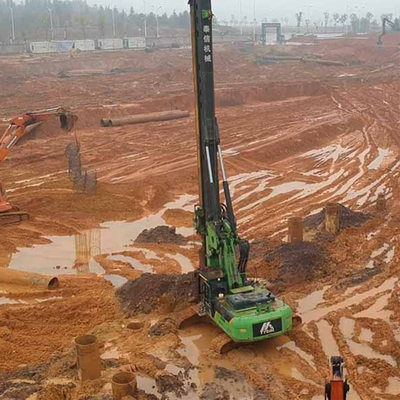 狭量な山の装備の基礎機械掘削機のシャーシの訓練付属品KR220C