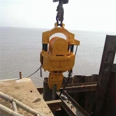 高効率の堆積装置 60kw 電動クレーン ビブロ 堆積ハンマー