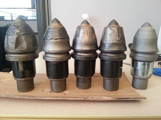 合金ヘッドサイズ9-30mm、モデルB47K22のロータリー掘削用鍛造加工弾丸歯ドリルリグツール